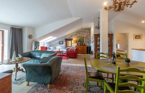 2 Bedroom Cozy Apartment In Porec - Foto 7