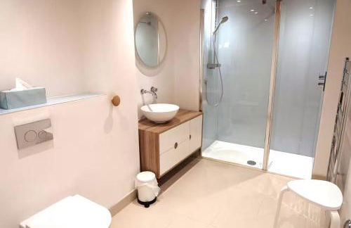 Nordic Regency Apartment - Photo 18