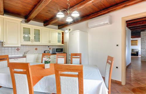 Holiday Home in Golas With Private Pool - Foto 28