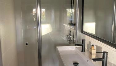 Domaine la Boulinière - La Biche - Foto 3, Shower