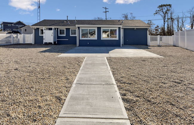 Waterfront Beach House - Photo 28