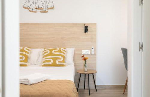 Modern and Stylish Apartment 2: Terrace and Pool - Foto 8