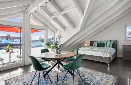 Dachgeschosswohnung in Hofolding - Foto 1