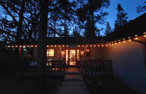 Four Seasons Getaway-Private Hot Spa with Pine Tree Views-Walk to Village and Pineknot Trailhead-Plus King Bed! - Photo 48
