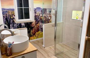 Ferienwohnung Kathy - Moderne, stilvolle Ferienwohnung mit Balkon, Sauna und kostenlosem Parkplatz im schönen Elbsandsteingebirge - Foto 11