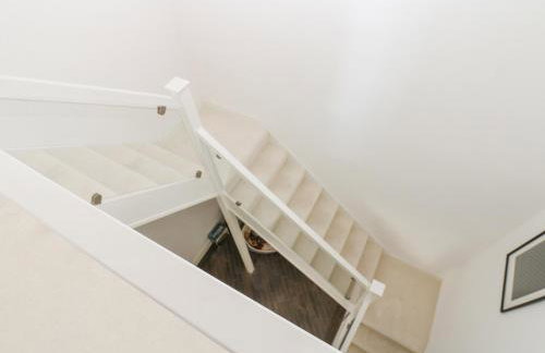 Seraphim House - Photo 19