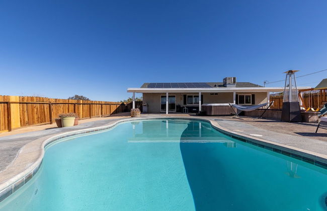 Desert Oasis Cozy Comfort Meets Outdoor Luxury - Foto 49