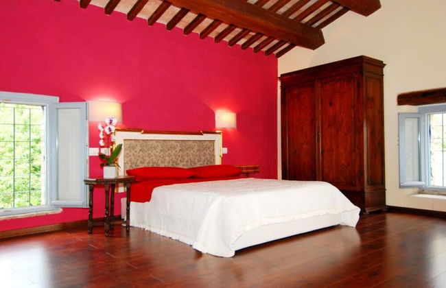 Amaranth House Rooms and Apartments - Photo 6