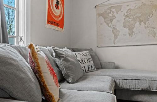 Cozy Top-Floor Retreat in the Heart of Louisville - Photo 45