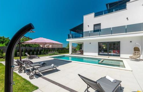 Pet Friendly Home In Porec - Photo 10