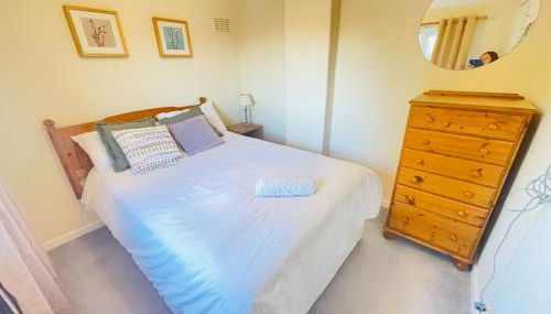 St Ives, King Bed Cosy home, parking, fast Wi Fi - Foto 3