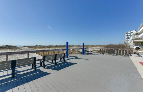 Stunning Beachfront Condo with Panoramic Ocean View - Foto 24