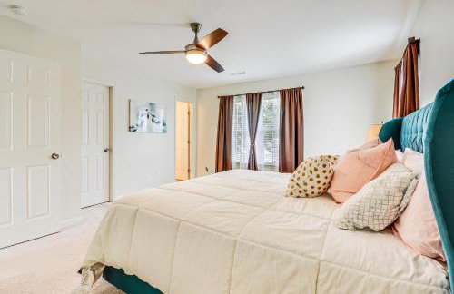 Cozy Greensboro Townhome with Community Pool and Grill - Foto 16