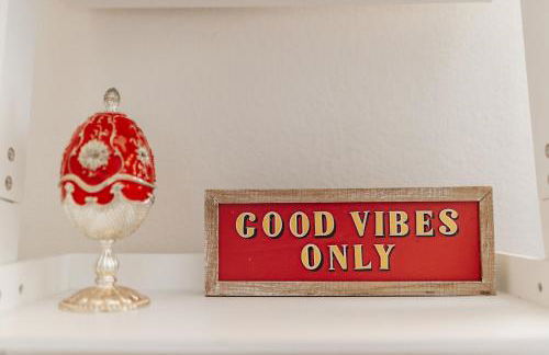 Modern 2-Story Cowboy Pool Home with King Beds Walk to 6th St & Rainey Street - Foto 37