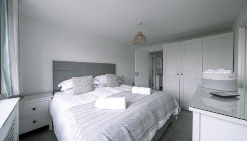 HighTide - 2 bed with parking, balcony & sea view. - Foto 4