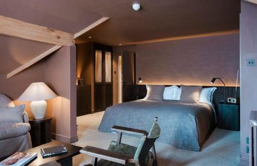 Hyll Hotel - Photo 4