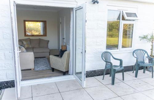 Modern 2 bed pet friendly Bungalow near countryside and a short drive to seafront- with large private garden by Catchpole Stays - Foto 28