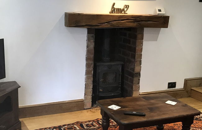 Village Period Cottage Next to a Idyllic Stream - Foto 11