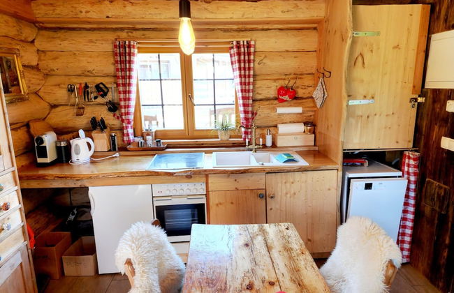 Nice Chalet in Klagenfurt With hot tub - Foto 9