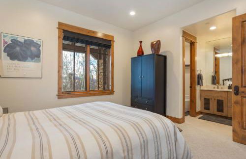 Private Hot Tub, Theater Room, Valet Parking and Ski & Boot Storage at Ritz Carlton - Foto 50