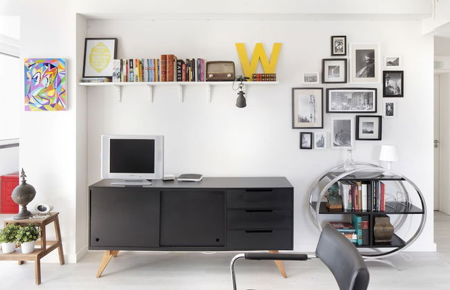 Prime Apartments White and Yellow - Photo 19