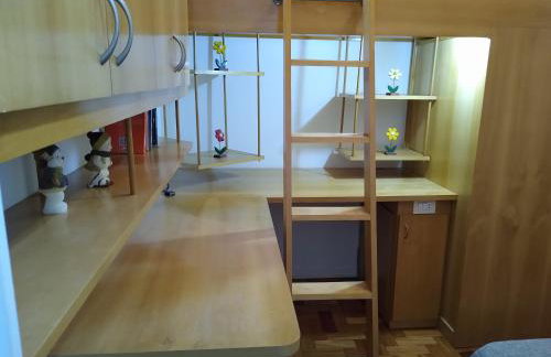 Aconchegante ao lado do shopping com garagem e Wifi - Foto 6