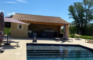 Superbe Mas Provençal rénové avec piscine, billard et climatisation à Paradou - Foto 2