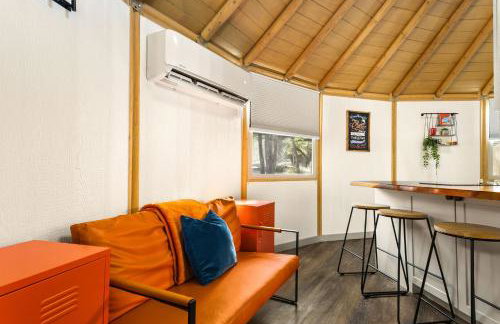 Canyon Family Yurt Cabin - Hot Tub Loft Full Kitchen & Bath - Photo 9