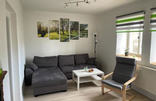 Monteur Ferienwohnungen OT Kleinwaltersdorf mit Außensitzecke und Grill - Foto 1