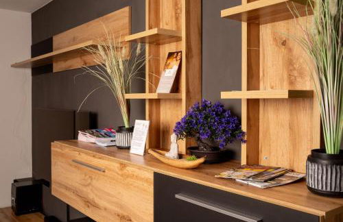 Moderne 3 Zimmer Wohnung Panorama mit großem Balkon für 4Personen inklusive Wifi und Parkplatz - Foto 25