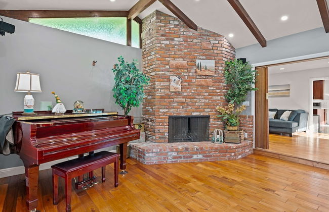 Luxury Estate With Sparkling Pool Elegant Amenities - Foto 15