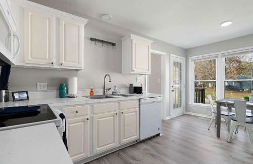 Near NC State Campus & Downtown - The Maple Marvel - Foto 3