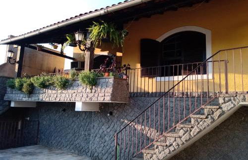 Casa ampla com piscina e confortável - Foto 2