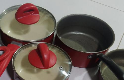 check-in autônomo em Piscina, Hidro, churrasqueira, casa dispondo até 3 quartos, 3 ar, 2b, tudo privativo - Reserva valor 6 hóspedes para abrir os 3 quartos com ar, 2 banheiros, sala, cozinha, garagem até 2 e pátio descontão por duração! - Foto 16