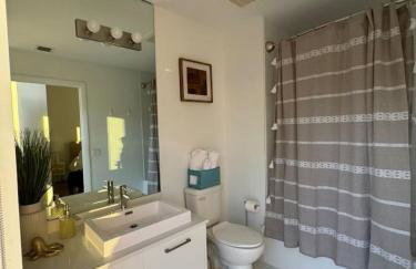 Elevated Elegance Luxe View Pool Free Parking - Foto 35