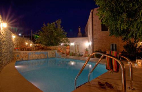 Eleni's Stately Home, picturesque location, By ThinkVilla - Photo 4