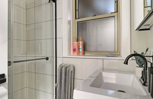 Cozy 2BR Apt - Perfect for a Seamless Stay - Montrose 1A - Foto 9