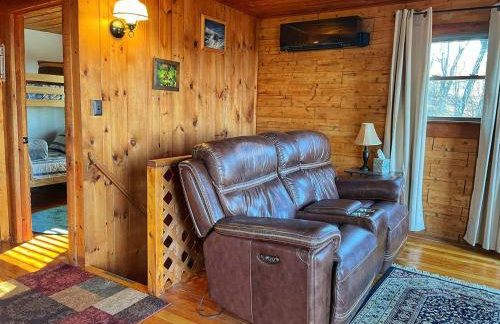 Mountain View Log Cabin - Cozy cabin in the Blue Ridge Mountains- New Property! - Foto 13