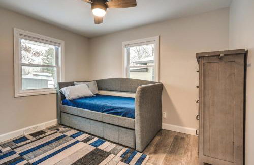 Riverfront Michigan Cottage with Fire Pit and Kayaks! - Foto 15