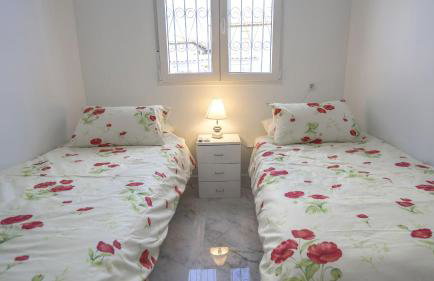 Modern Detached 4 Bed 3 Bath Villa with private pool close to all amenities - Foto 25