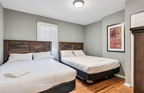 Settle into Soulard 6 beds 2 full baths - Photo 9