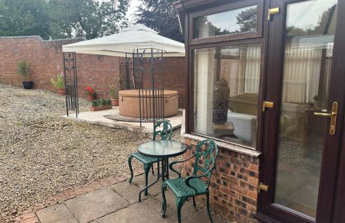 The Hurst Coach House - Photo 6