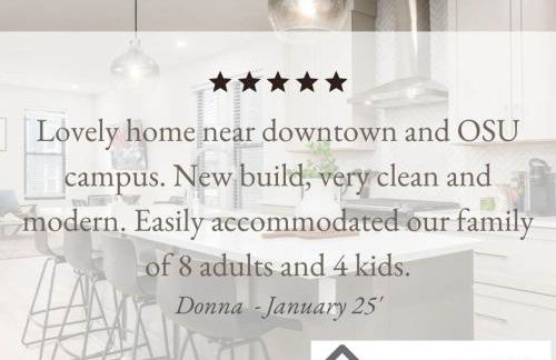 Luxury Escape 4BR 3 bath Oasis in Historic Old Town - Foto 3