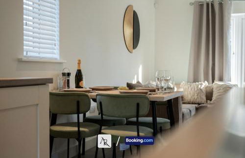 2 Bedroom House By AR Properties Short Lets & Serviced Accommodation Colchester with Garden - Foto 10