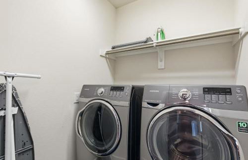 5 mins to Downtown - Houston Rodeo - Sleeps 7 - Photo 31