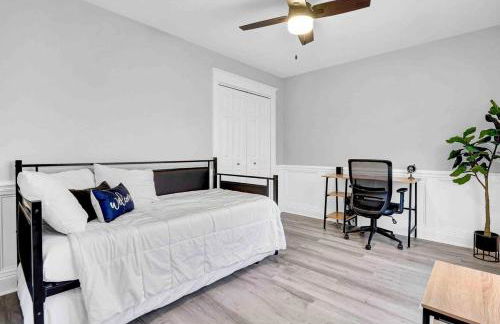 Relaxing 3 Bedroom Home Close to Beach & Airport! - Foto 2