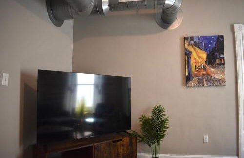 Urban Oasis 4BR Industrial Apartment - Foto 9