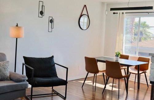 Modern La Cresta - Photo 24