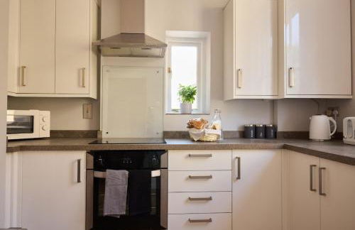 The Corner by the Castle - Photo 8