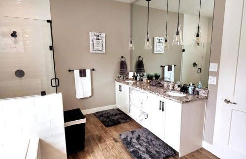 Paradise View Lodge - Amazing Lake Views, Playroom, Pool, HotTub! - Foto 55